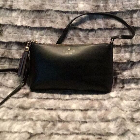 kate spade Handbags - Kate Spade Crossbody